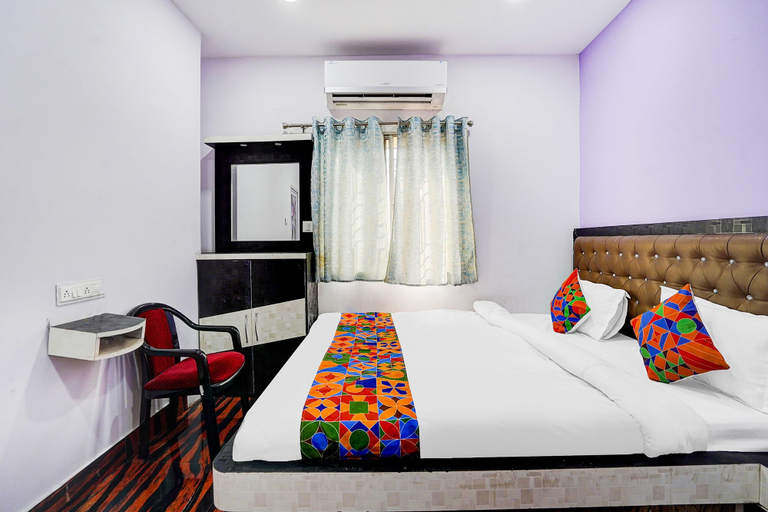 Room 4, Fabhotel Triotel Inn, Dhanbad