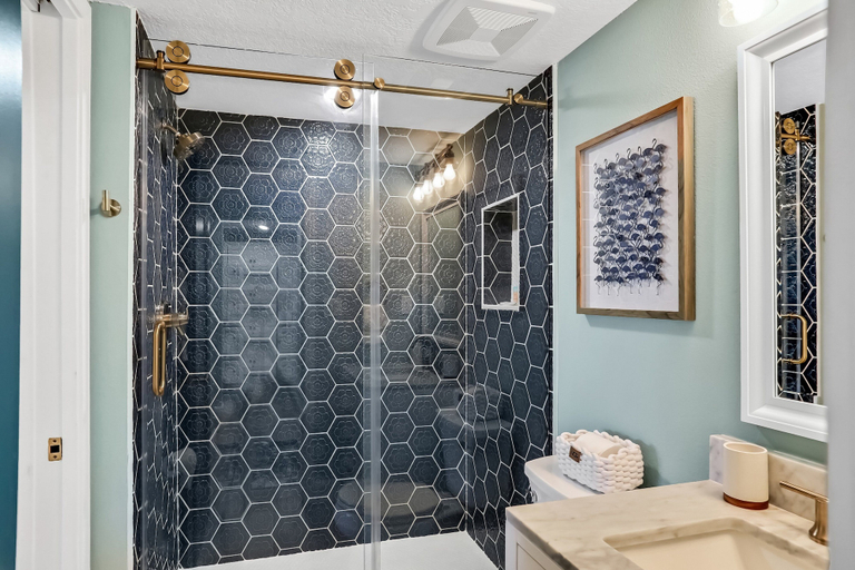 Bathroom 2, Castle Reef I, Volusia
