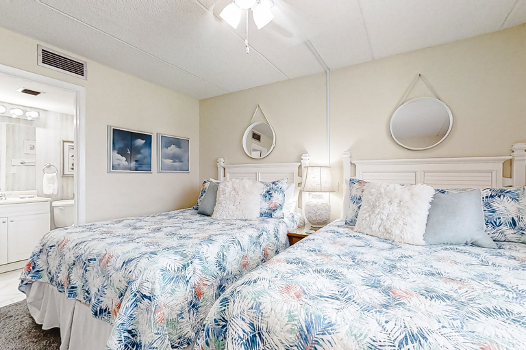 Room 5, Pelican, Volusia