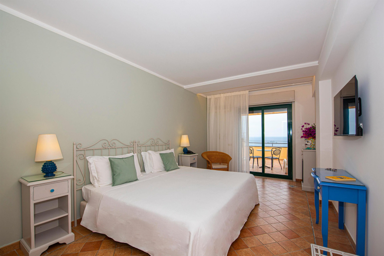 Bedroom 3, Baia Taormina - CDSHotels, Messina