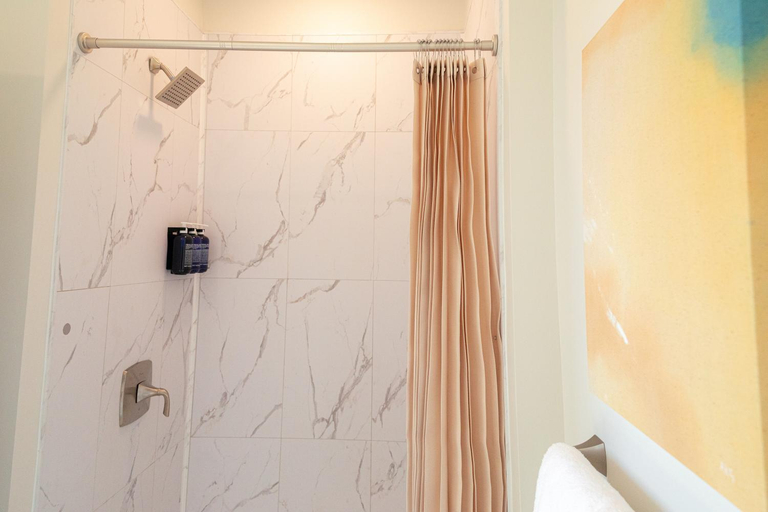 Bathroom 4, Boardwalk Suites & Residences By Kasa, Grand Traverse