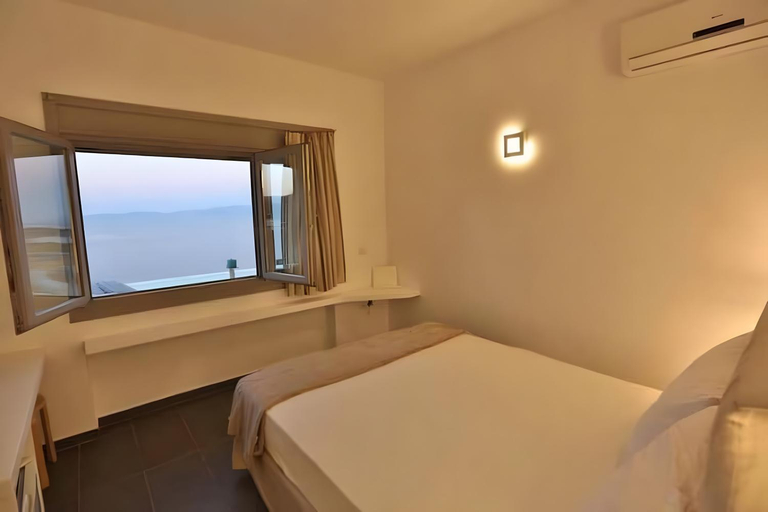 Bedroom 3, Vila Lina Syros, South Aegean