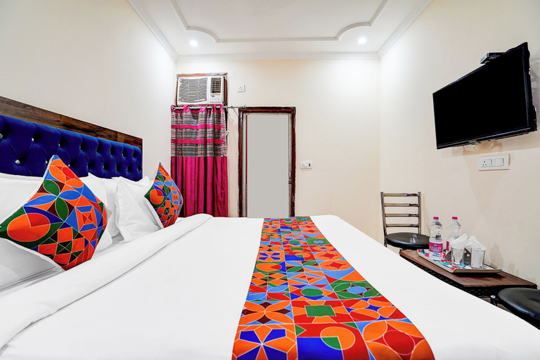 Room 2, Fabhotel Sehrawat, Delhi
