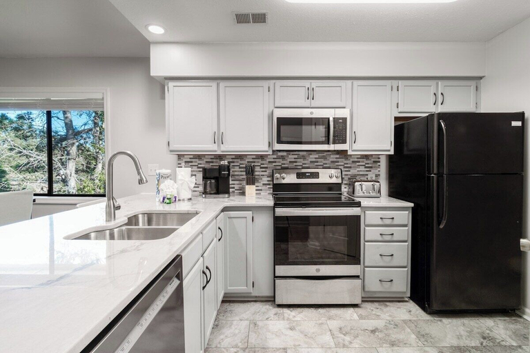 Private kitchen, Cypress Bay Ee15, Horry