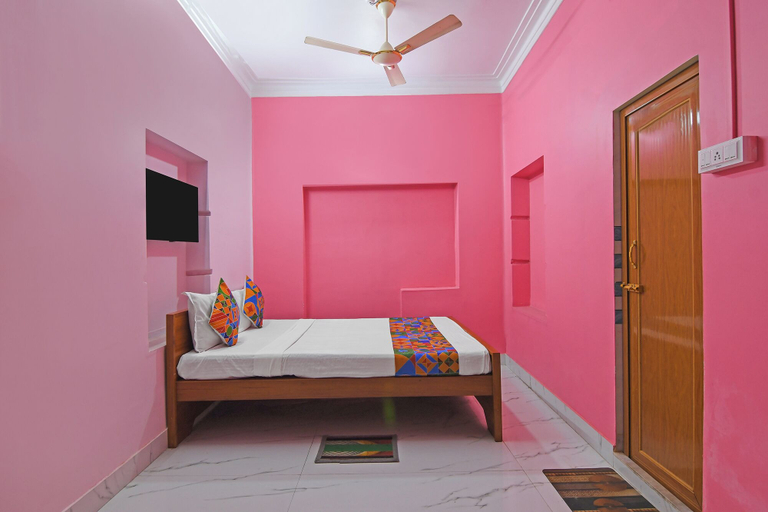 Room 4, Fabhotel Tulip, South 24 Parganas