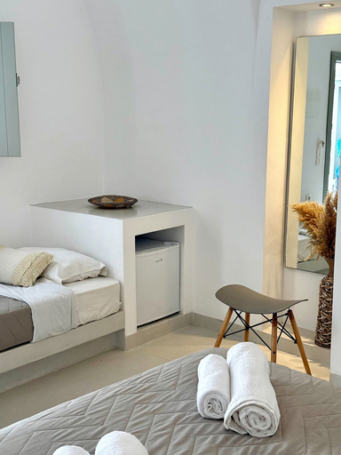 Room 2, Erice Fira by EasyStay, South Aegean