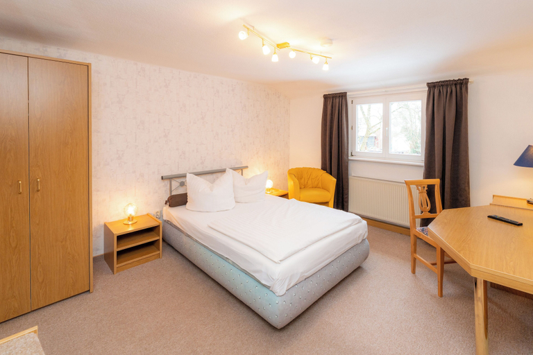 Room 4, Hotel Waldhaus Waltershausen, Gotha