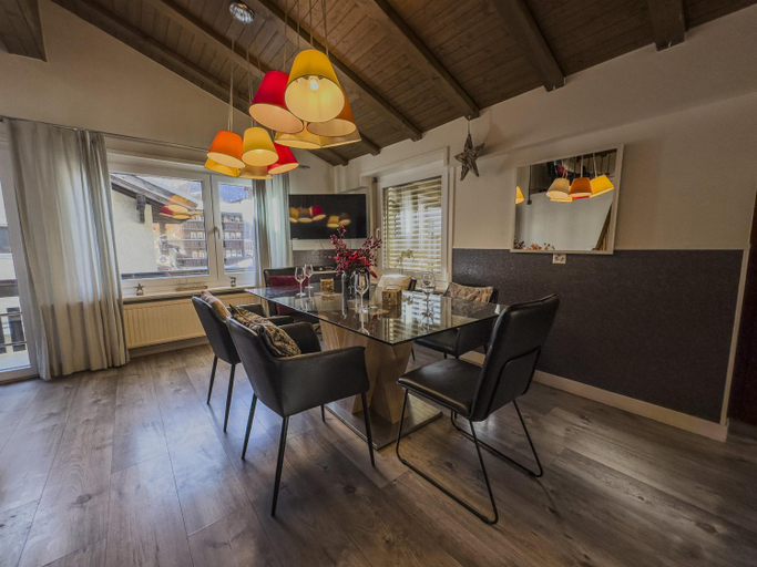 Food & Drinks 4, Central & Elegant Apartments,partially with Fireplace, by Zermatt Rental, Visp