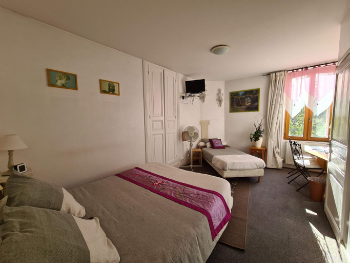Bedroom 4, Hote de l'ile chez Wendy et Fred, Puy-de-Dôme