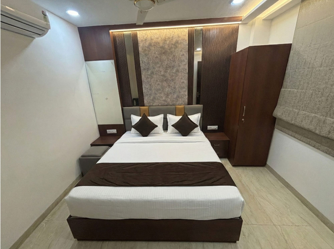 Room 4, Hotel Shaurya Palace, Indore