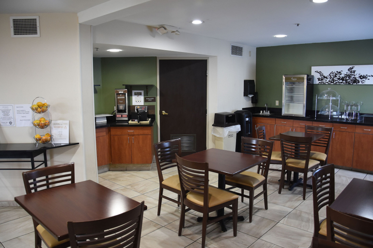 Breakfast area 4, Sky Harbor Airport Inn, Maricopa