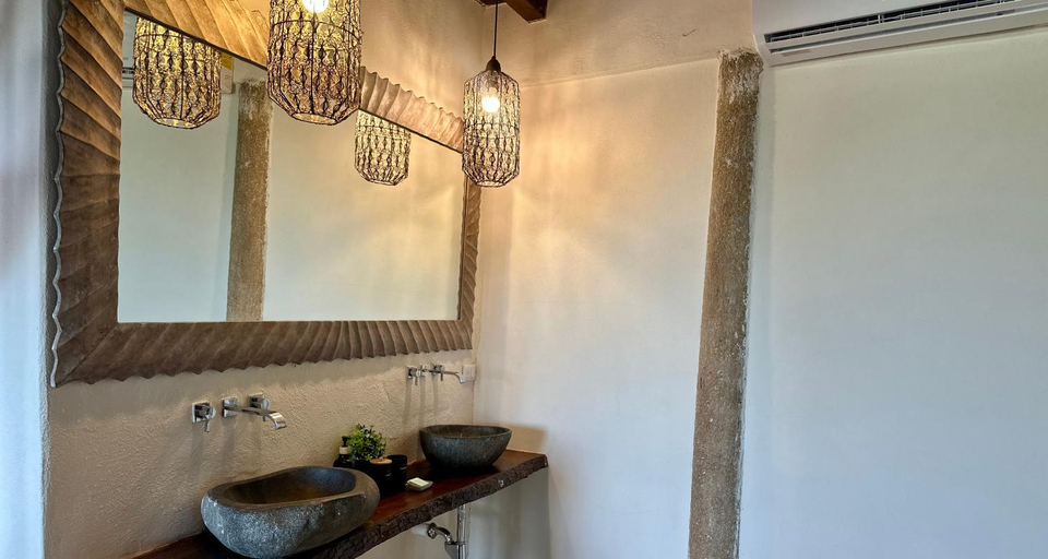 Bathroom 3, SPIRIT HOLBOX, Lázaro Cárdenas