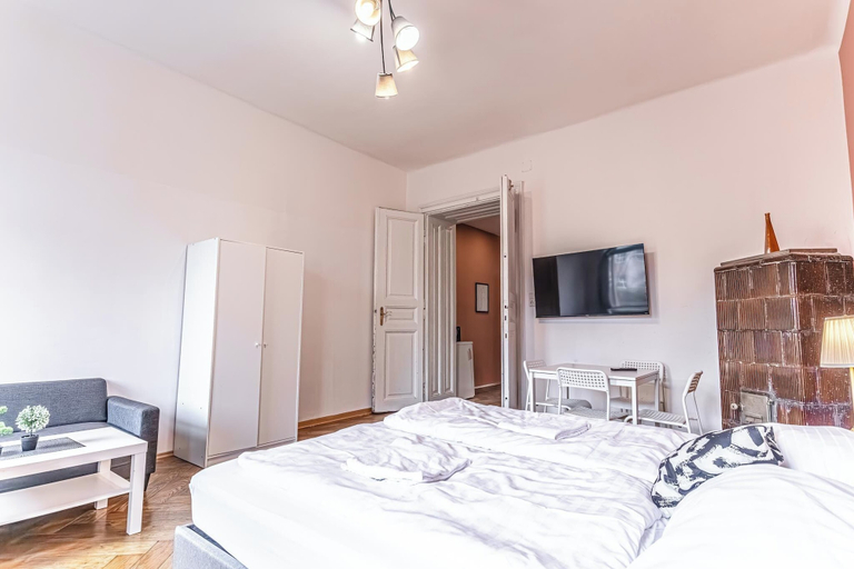 Room 3, Chic 1BR Apartment Near AKH Center, Wien