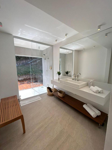 Bathroom 3, Recanto do Atalaia Hotel, Arraial do Cabo