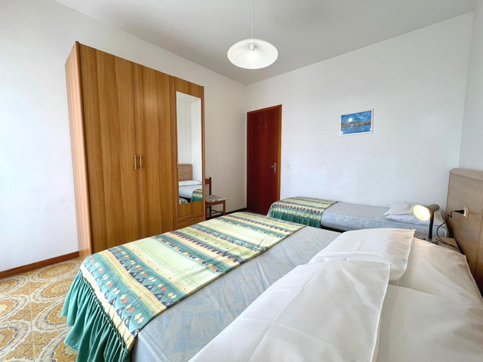 Bedroom 2, Apartment near the beach-washing Machine-ac, Venezia