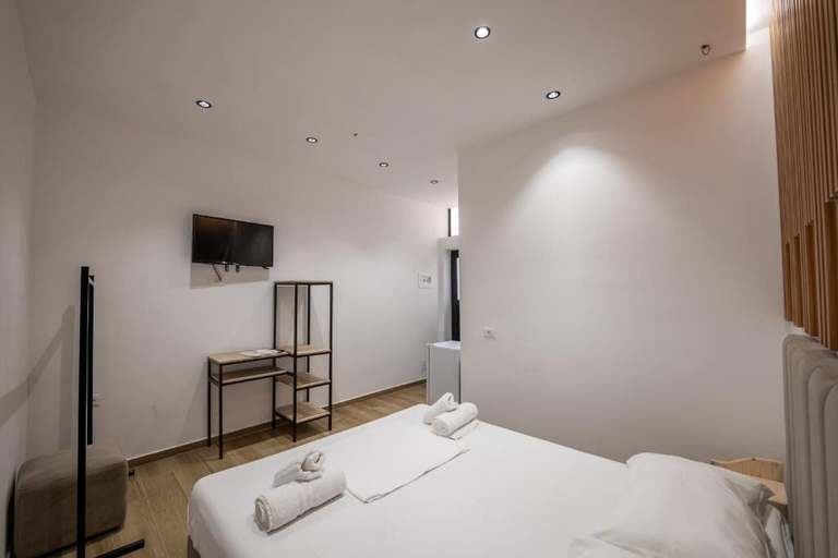Room 2, Azure Bay Resort, Sarandës