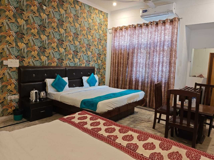 Room 4, Hotel Shivanta Residency, Garhwal