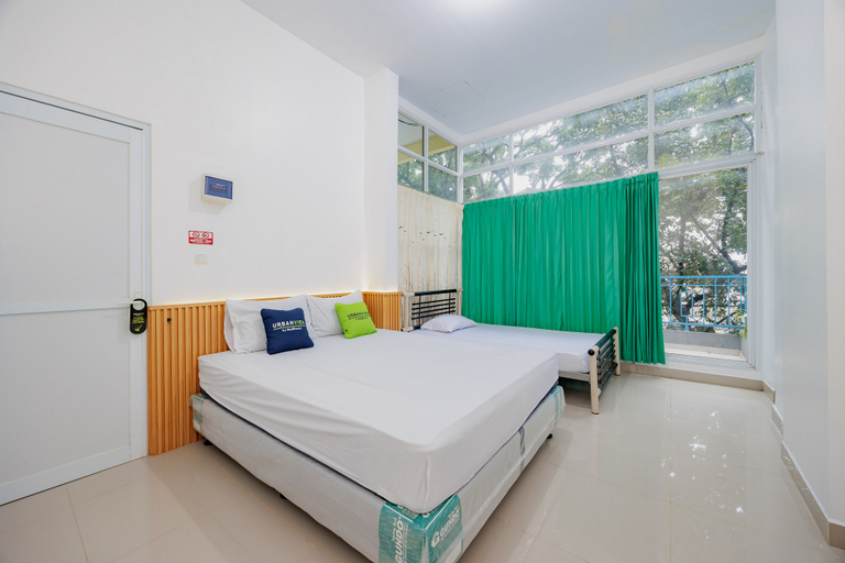 Urbanview Hotel BSD City Room Type - Family Room