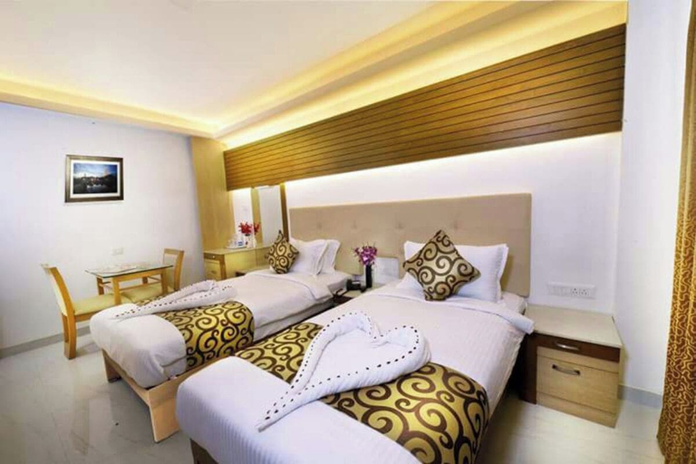 Bedroom 3, Hotel Mahis Gateway, Coimbatore