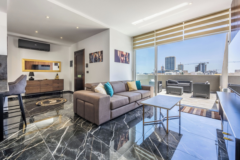 Room 3, 1 BR Penthouse for Couples & Families
