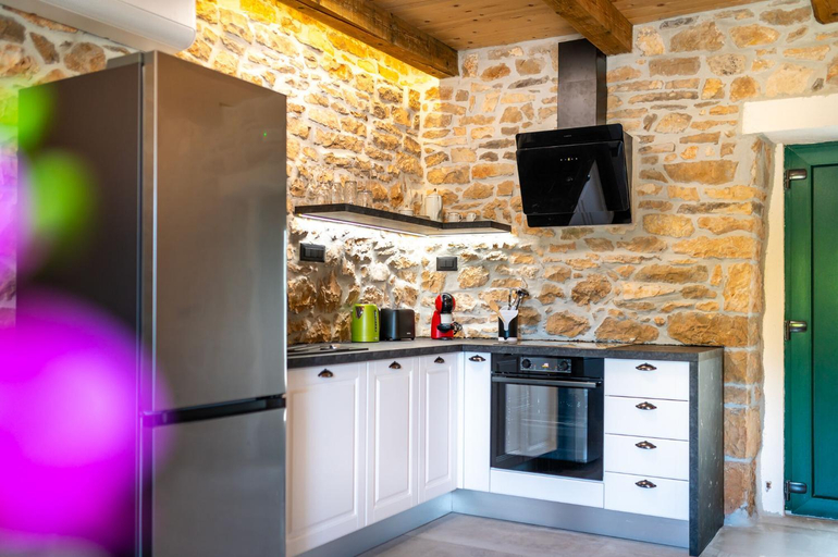 Kitchen, Villa Lea&Robi, Unešić