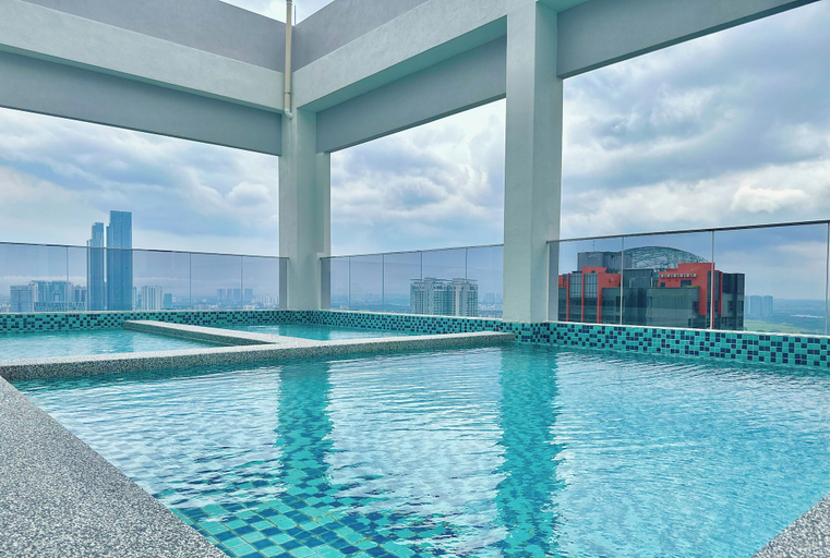 Pool 2, Meldrum Height Residence By Stayrene, Johor Bahru