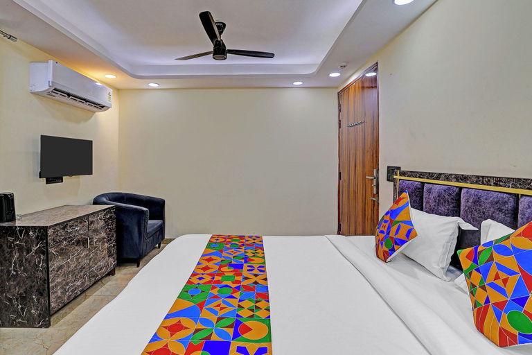 Room 4, FabHotel Havenora - Nr. Maharani Bagh, Delhi