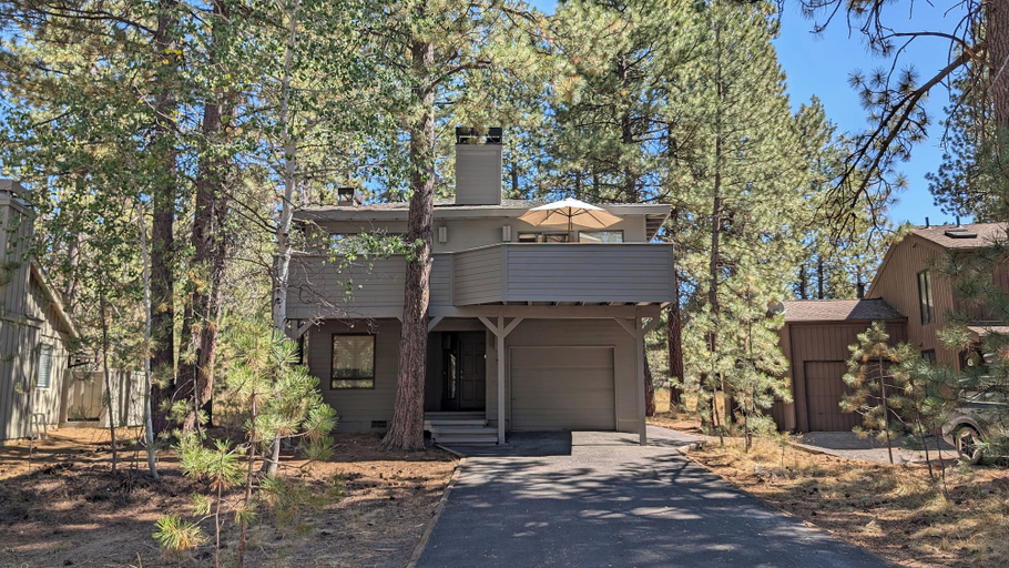 Interior 4, Coyote 7, Deschutes