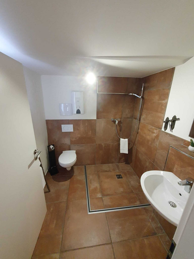 Bathroom 5, Bodenseehotel Krone, Konstanz