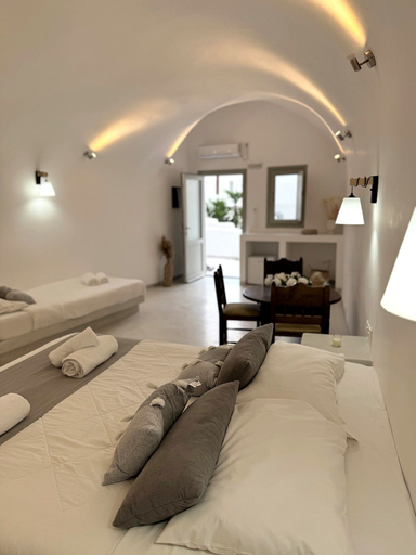 Room 5, Erice Fira by EasyStay, South Aegean