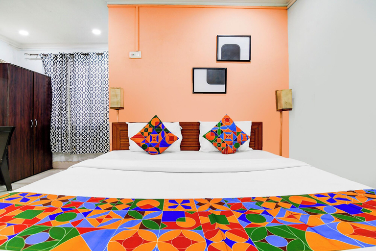 Room 2, Via Dream, North 24 Parganas