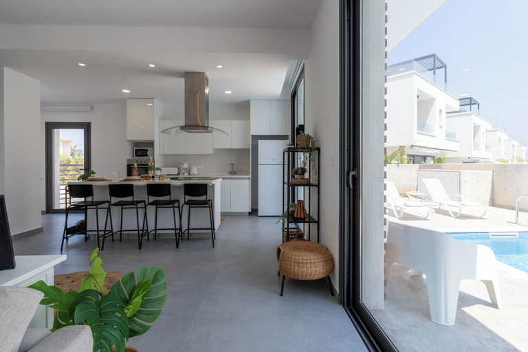 Private kitchen 5, Villa Flora's 3-BR Retreat & Private Pool in Protaras