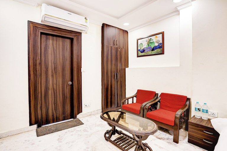 Room 5, FabHotel Comfort Stay I - 700m from Metro Multispeciality Hospital Noida, Gautam Buddha Nagar
