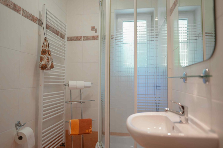Bathroom 2, Apartmany Lekarsky dum, Trutnov