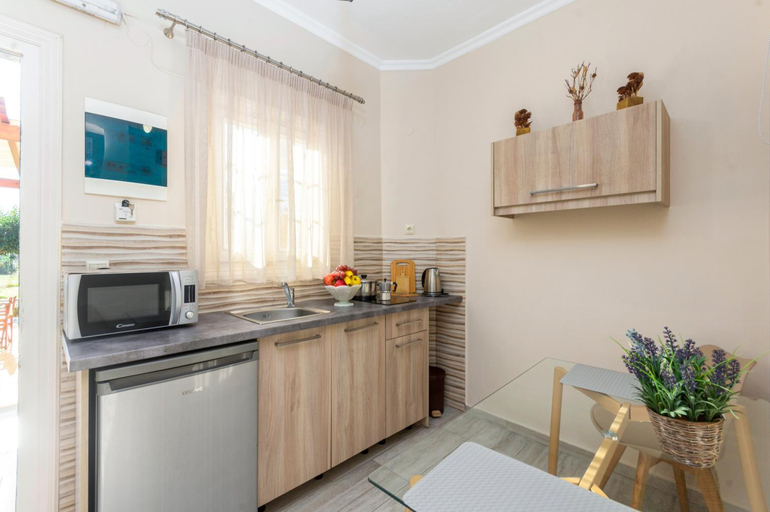 Others 4, Potamos Apartments, Ionian Islands