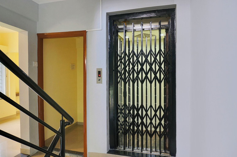 Elevator, Fabhotel Shravani Residency, Pune