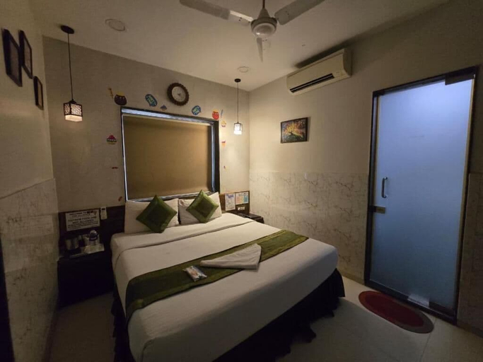 Room 5, The Platinum saltlake, North 24 Parganas
