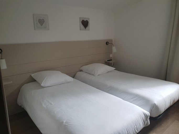 Bedroom 4, Hotel Cote et Lac, Landes