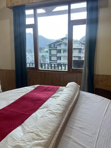 Room 4, Royal Pearl Inn, Kullu