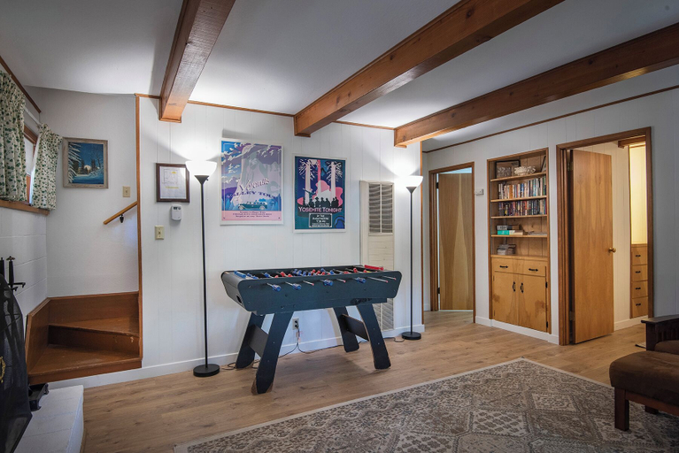 Interior 3, Yosemite Retreat in the Meadows, Mariposa