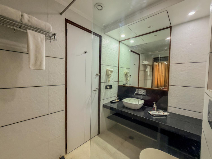 Bathroom 2, AK PALM HOTEL AND RESORT PVT. LTD., Jaipur