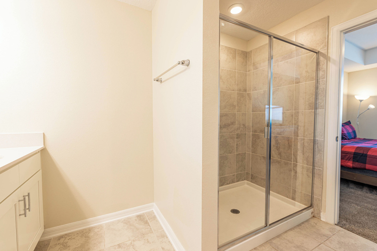 Interior 3, Comfortable 2BR Condo w/ Lake Views, Osceola
