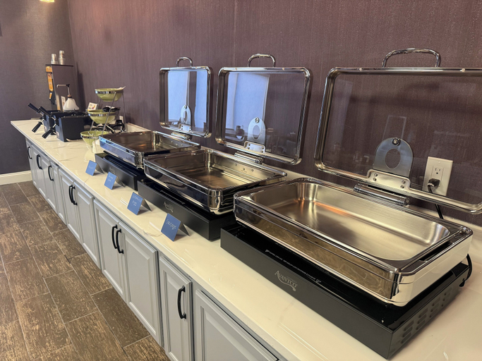 Dining 2, Red Lion Inn & Suites Kansas City, Kansas City