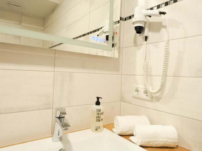Bathroom 5, Wein Erlebnis Hotel Maimühle, Merzig-Wadern