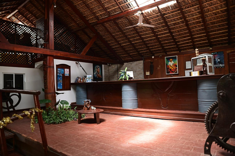 Public Area, Hôtel Les Boucaniers, Diana