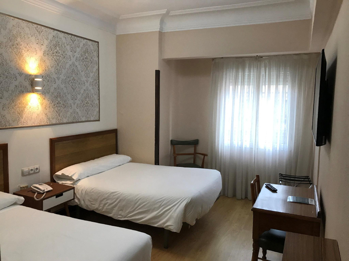 Bedroom 2, Hostal La Mexicana, Cantabria