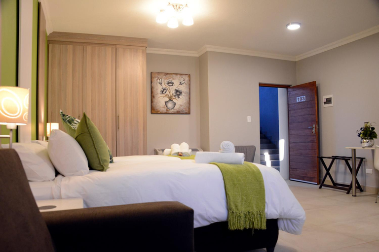 Bedroom 2, Green Side accommodation, Bojanala