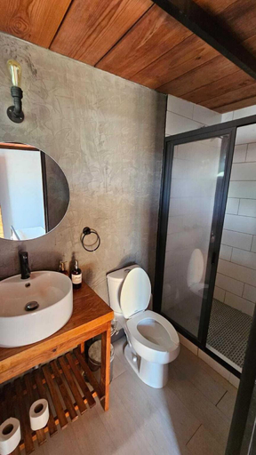Bathroom 2, Casa Columpio, Mexico City