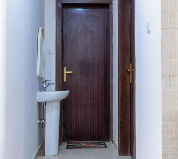 Bathroom 2, Private Zone Laban, Riyadh