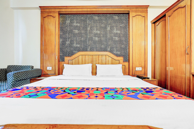 Room 4, Via Gold Palace, Delhi